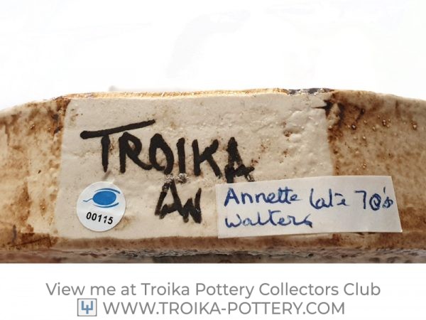 troika-pottery-decorators-marks-troika-pottery-collectors-club