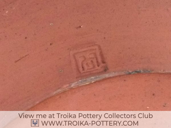 early-large-troika-terracotta-plate-troika-pottery-collectors-club